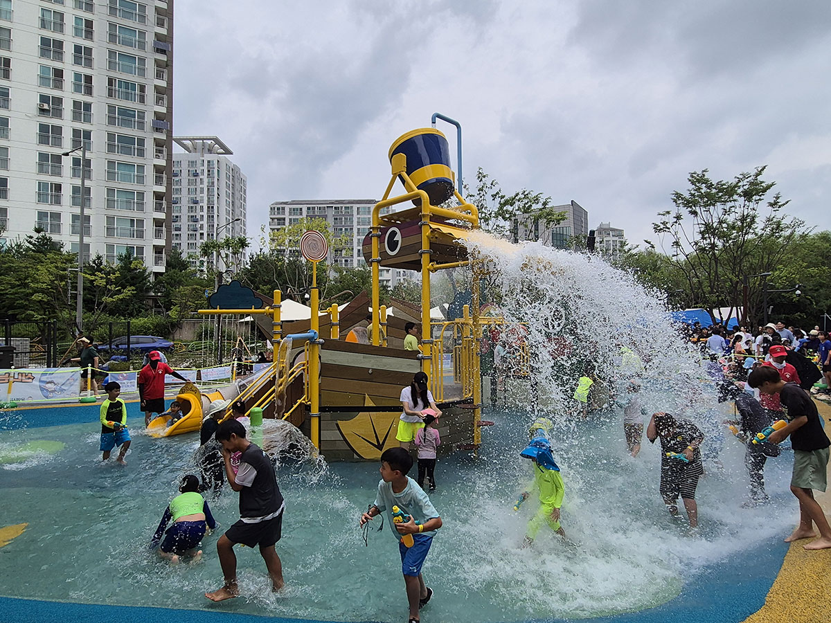 서울-은평구-신도근린공원-물놀이장2.jpg